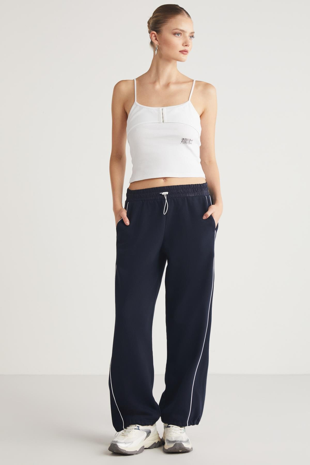 NOELIA Basic Slim Beyaz Tekli Body