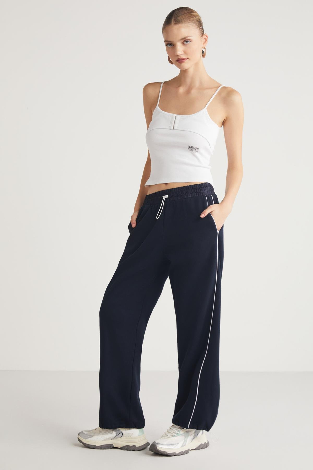 NOELIA Basic Slim Beyaz Tekli Body