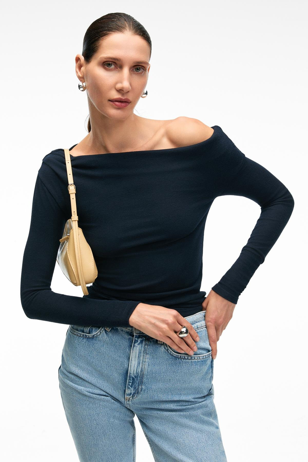 OLIVIENN Kadın Omuzu Açık Asimetrik Yakalı Uzun Kollu Slim Fit Lacivert Bluz