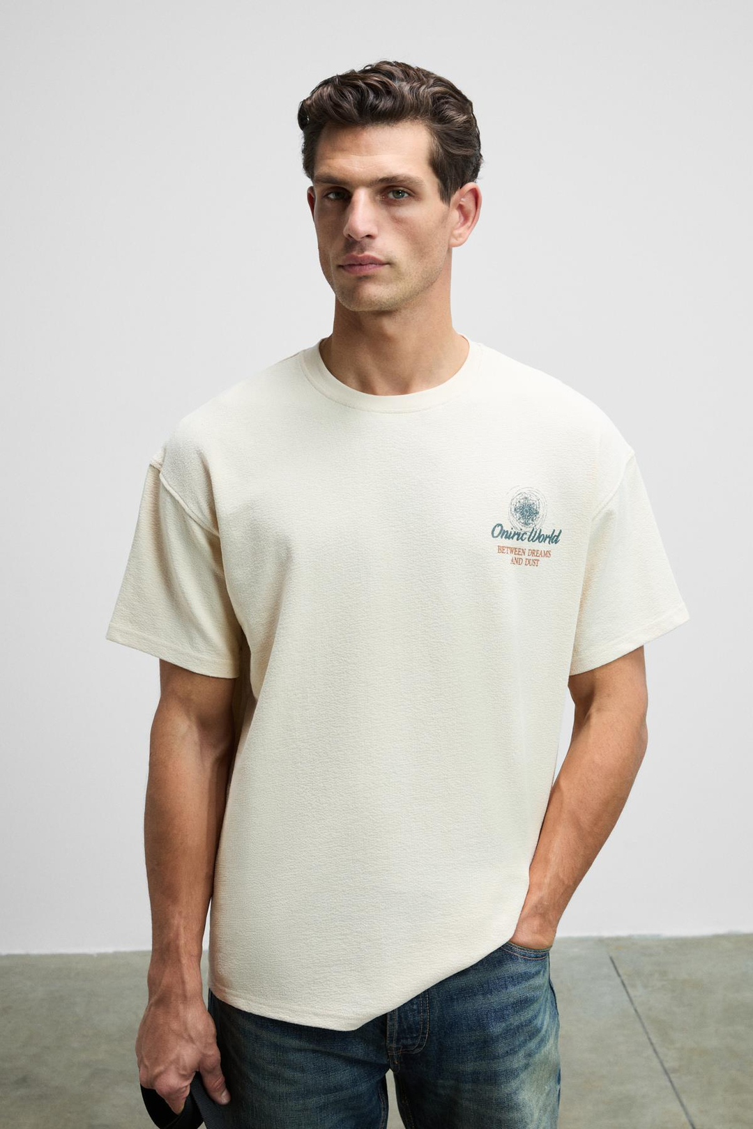 ONIRIC Erkek Göğsü Ve Sırtı Baskılı %100 Organik Pamuk Oversize Fit Bisiklet Yaka Krem T-Shirt