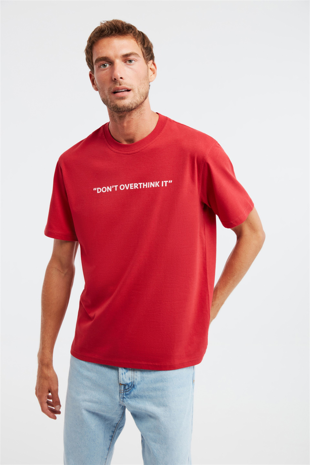 OVERTHINK Erkek Kırmızı Baskılı Yuvarlak Yaka Regular Fit T-Shirt