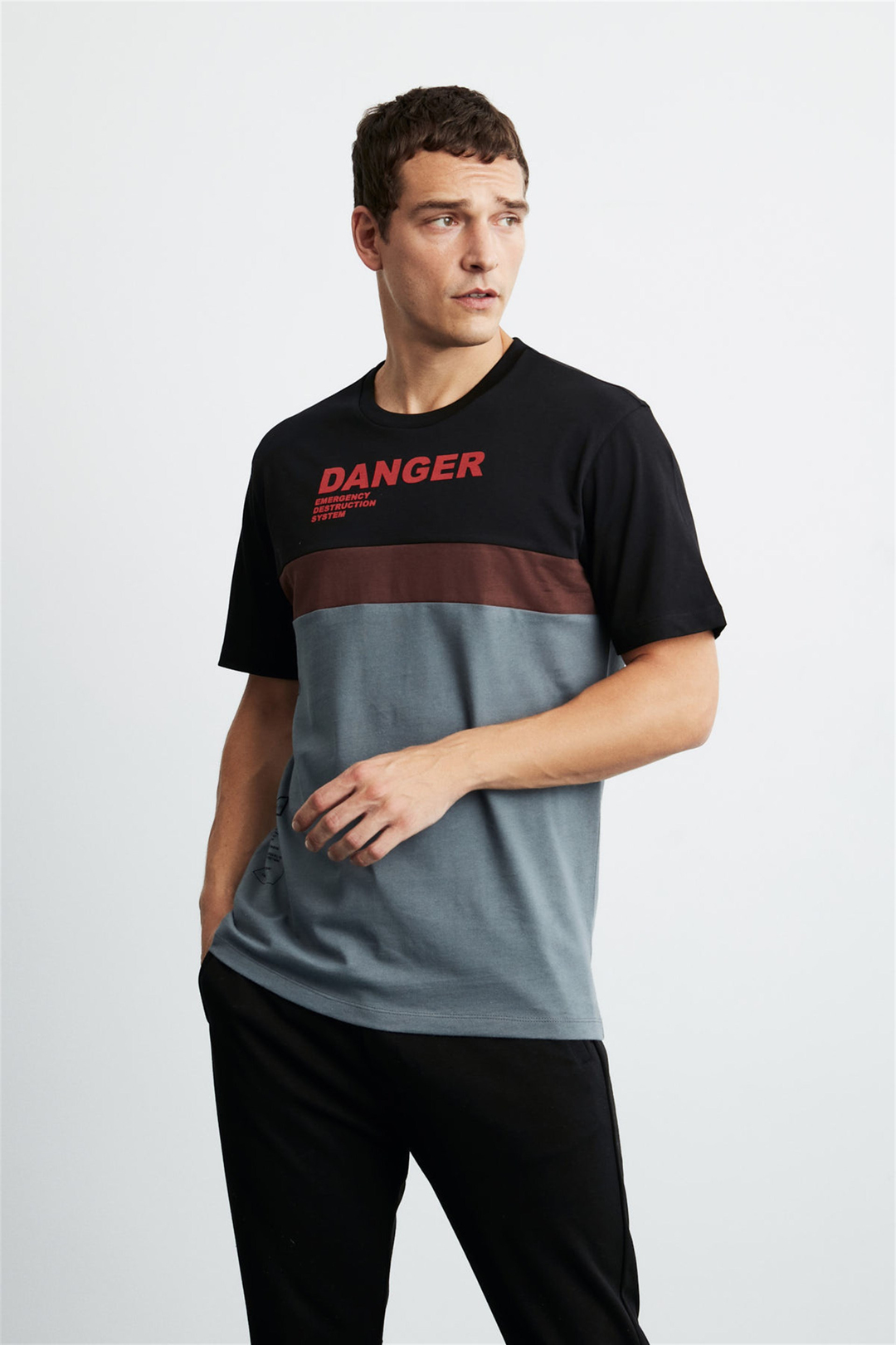 PUG Erkek Siyah Baskılı Yuvarlak Yaka Comfort Fit T-Shirt