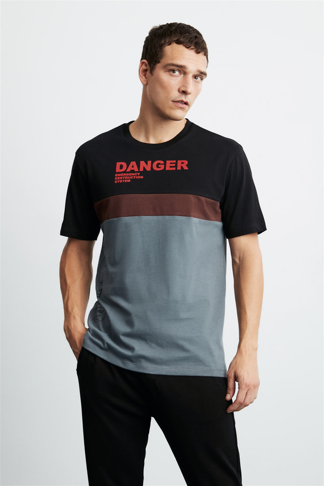 PUG Erkek Siyah Baskılı Yuvarlak Yaka Comfort Fit T-Shirt