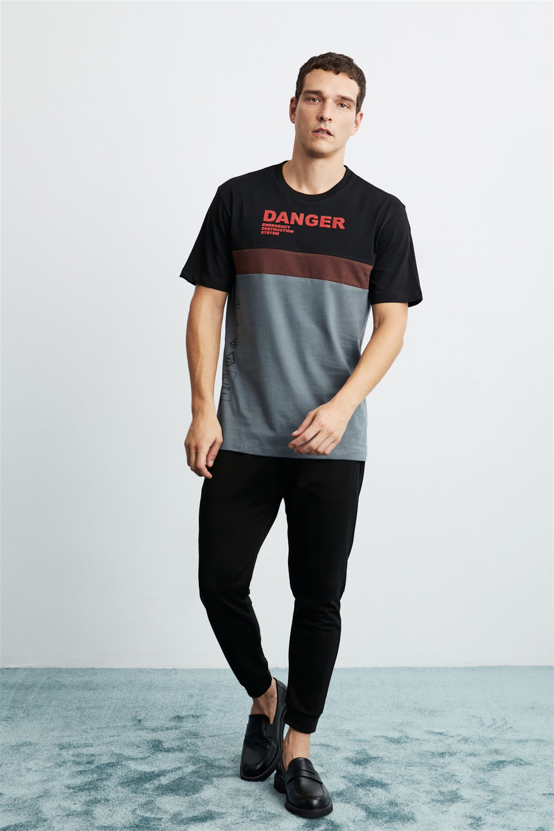 PUG Erkek Siyah Baskılı Yuvarlak Yaka Comfort Fit T-Shirt