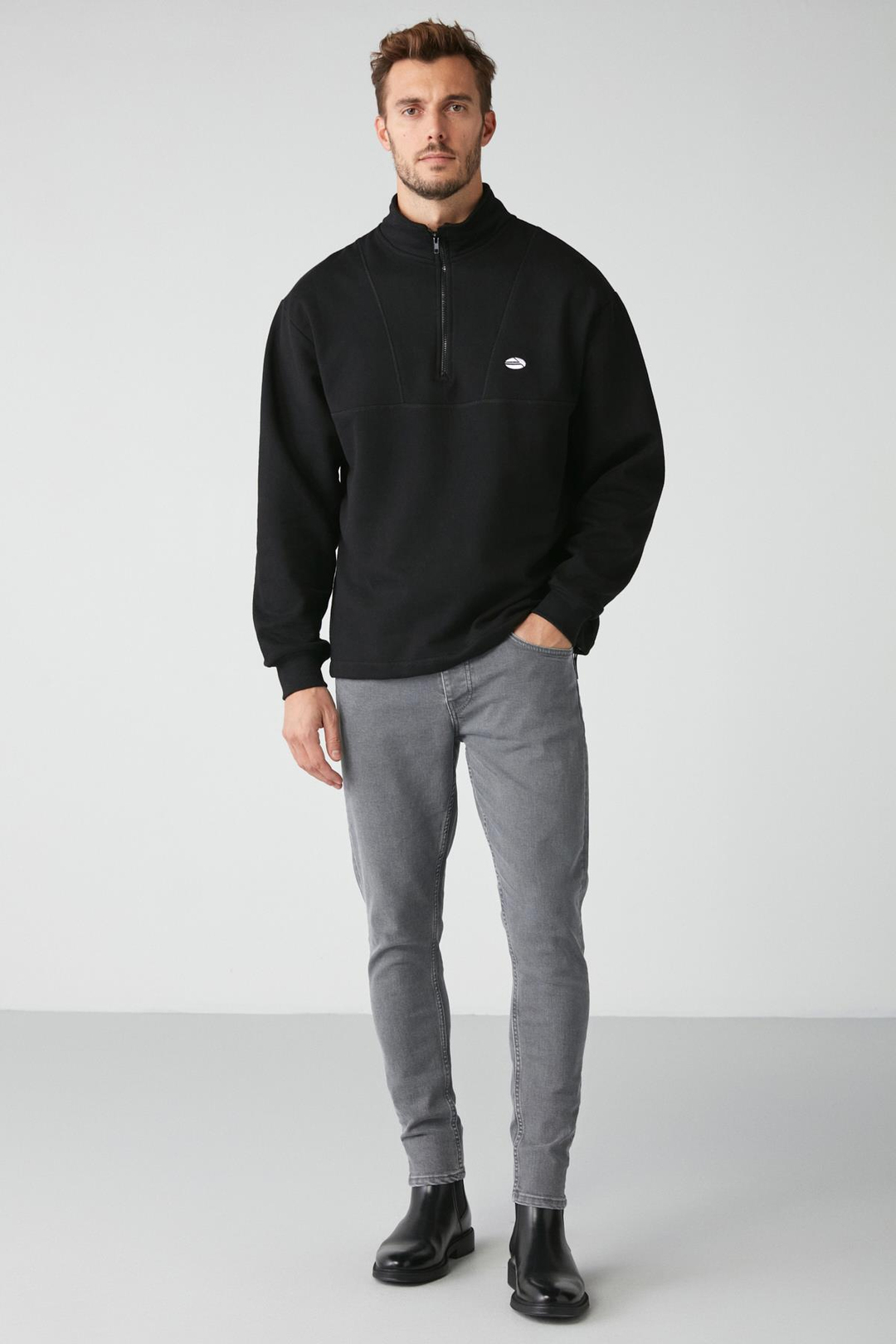 RADIANT Erkek %100 Organik Pamuk Nakış Detaylı Yarım Fermuarlı Dik Yakalı Siyah Sweatshirt