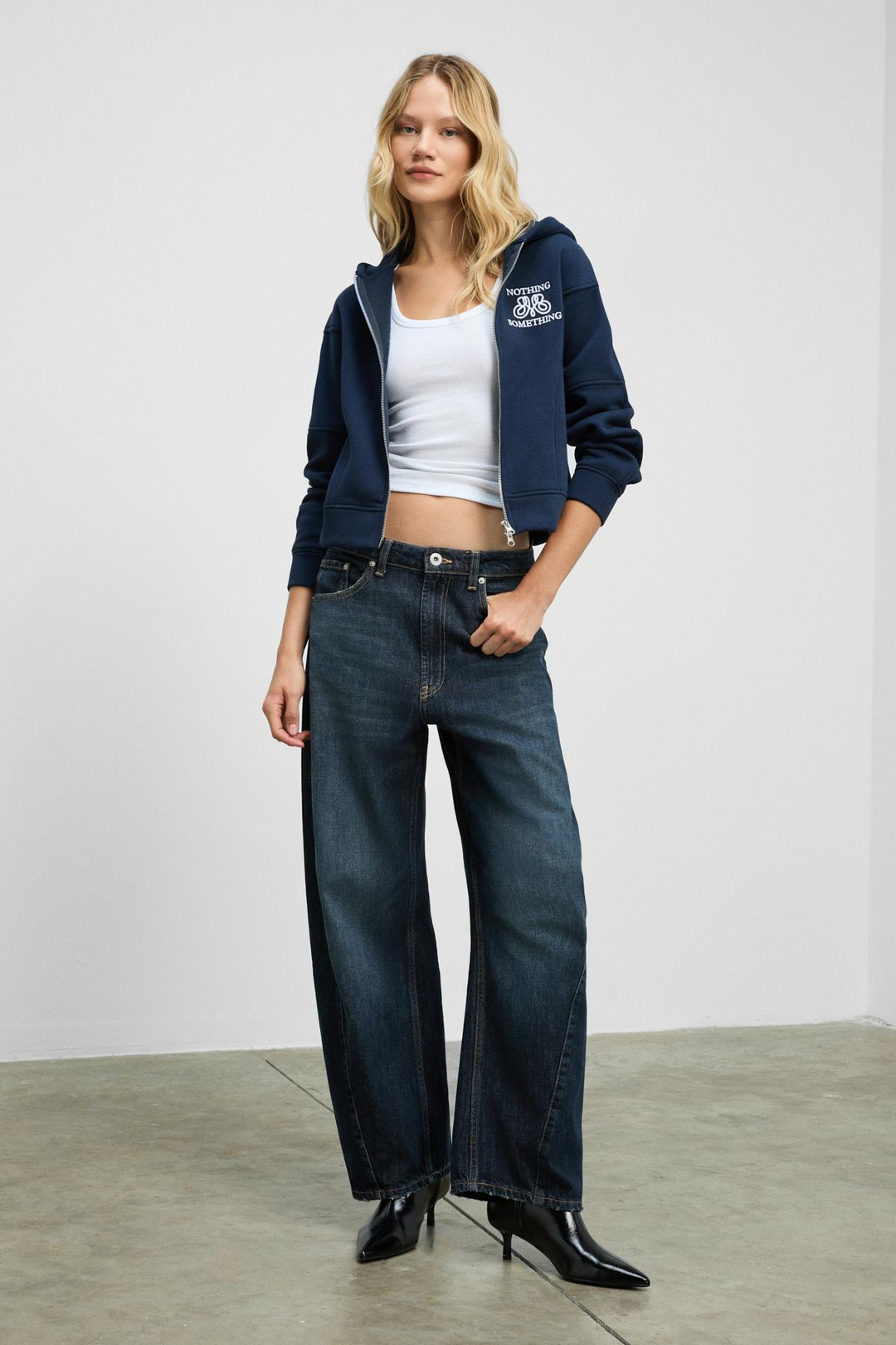 ROBINA Kadın Şardonlu Kapüşonlu Nakış Detaylı Lacivert Sweatshirt