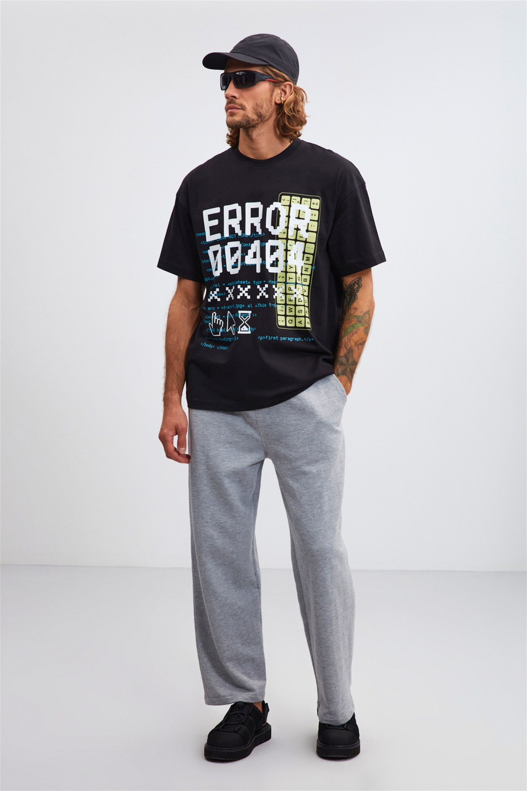 SANDWA Siyah Erkek Önü Baskılı   Kısa Kollu   Oversize T-Shirt