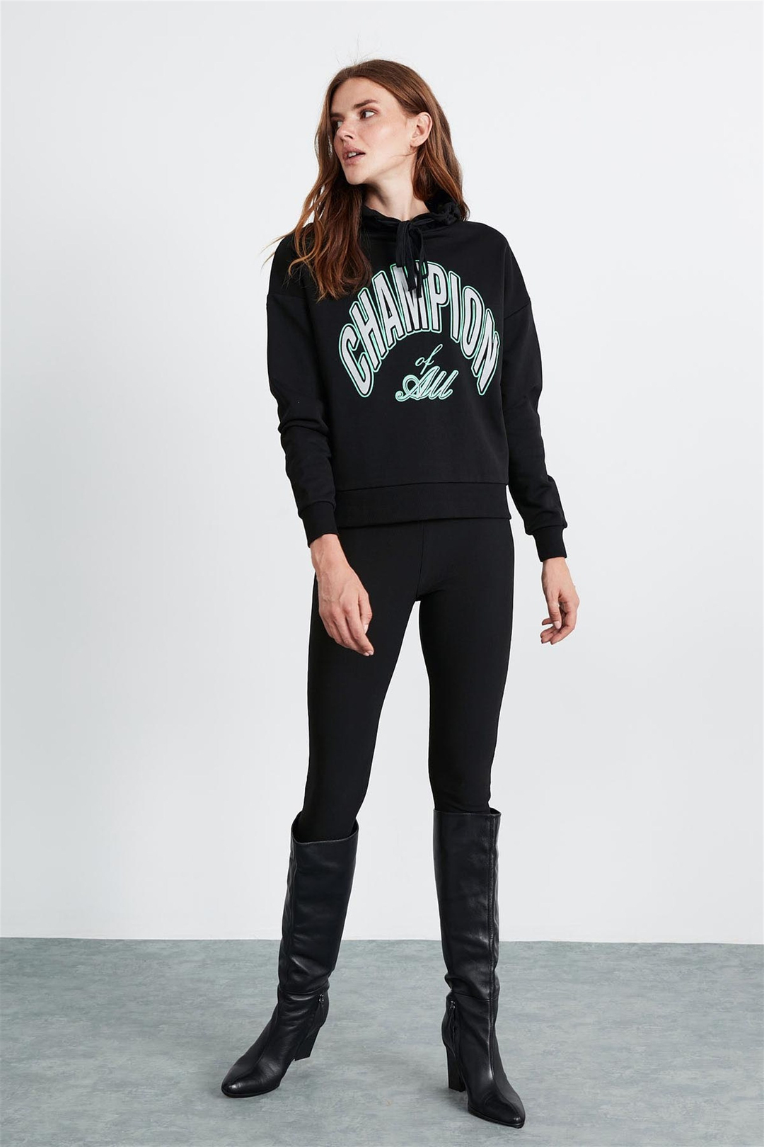 SERENITY Kadın Siyah Baskılı Kapüşonlu Oversize Sweatshirt