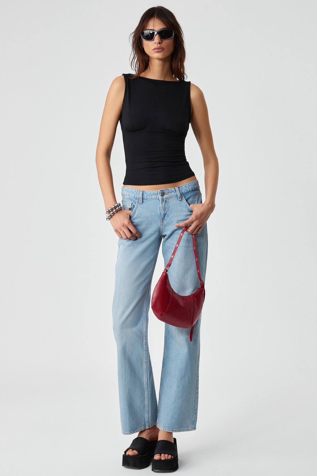 TRESAS Kadın Slim Askılı Yaka Astarlı İnce Kısa Siyah Bluz