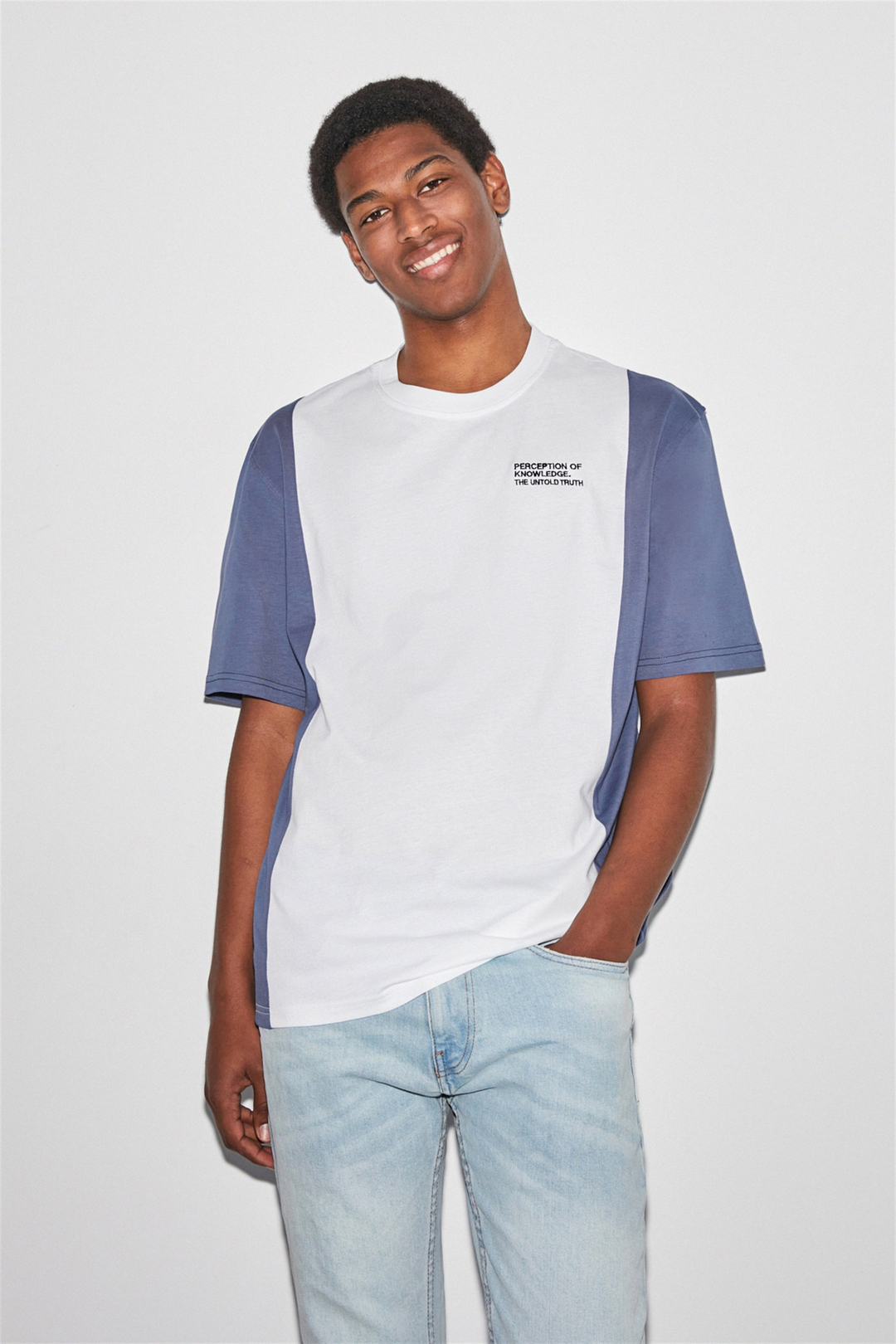 TRUTH Erkek Beyaz Renk Bloklu ve Nakışlı Yuvarlak Yaka Regular Fit T-Shirt
