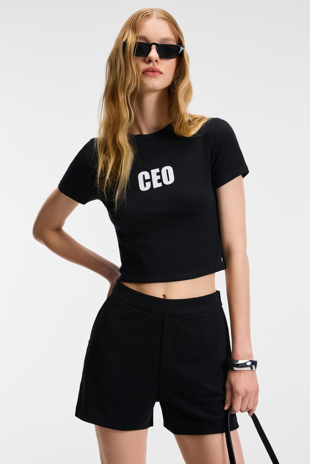 VELINA Kadın Bisiklet Yaka Kısa Kollu Önü Baskılı Slim Siyah T-Shirt