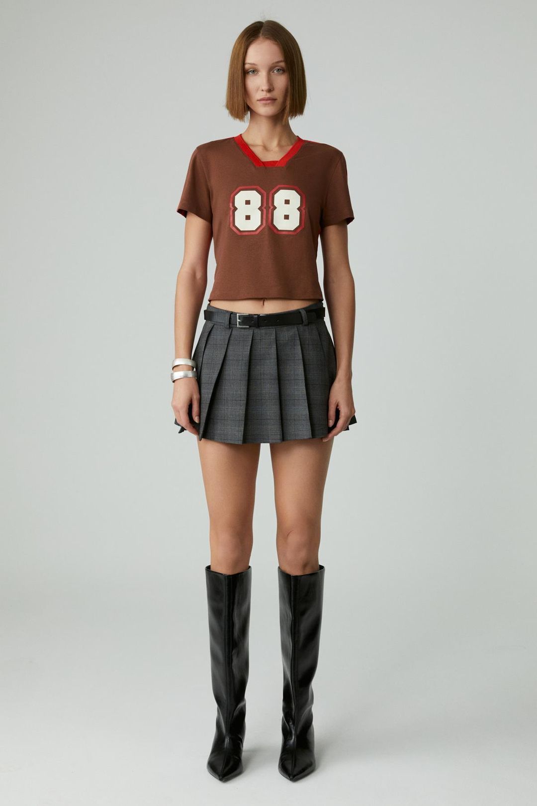 YEIDY Kadın Slim Baskılı Kısa Kol Asimetrik Yaka Kahverengi T-Shirt