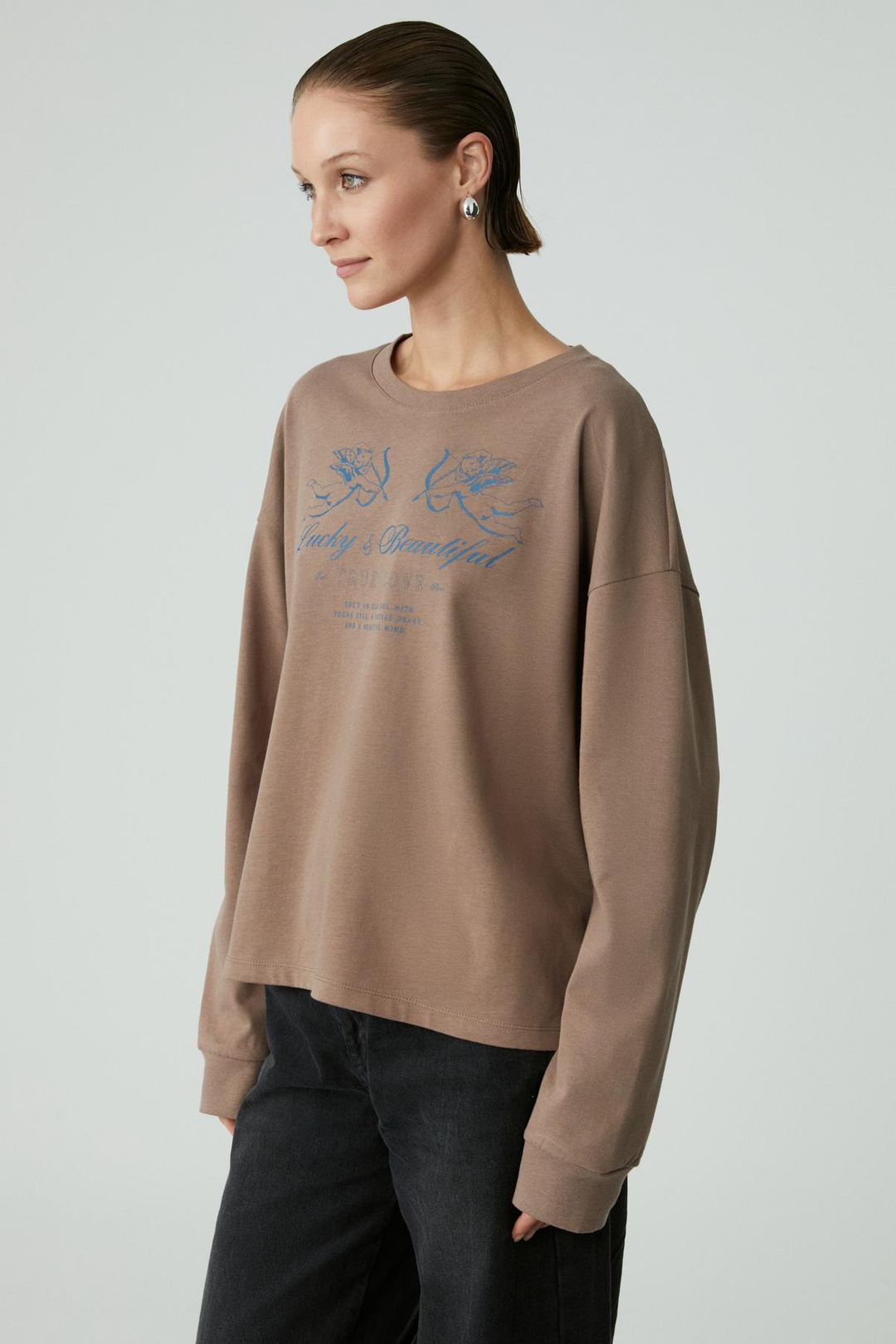 YOSELIN Kadın Uzun Kollu Baskılı Yuvarlak Yakalı Açık Kahverengi Bluz