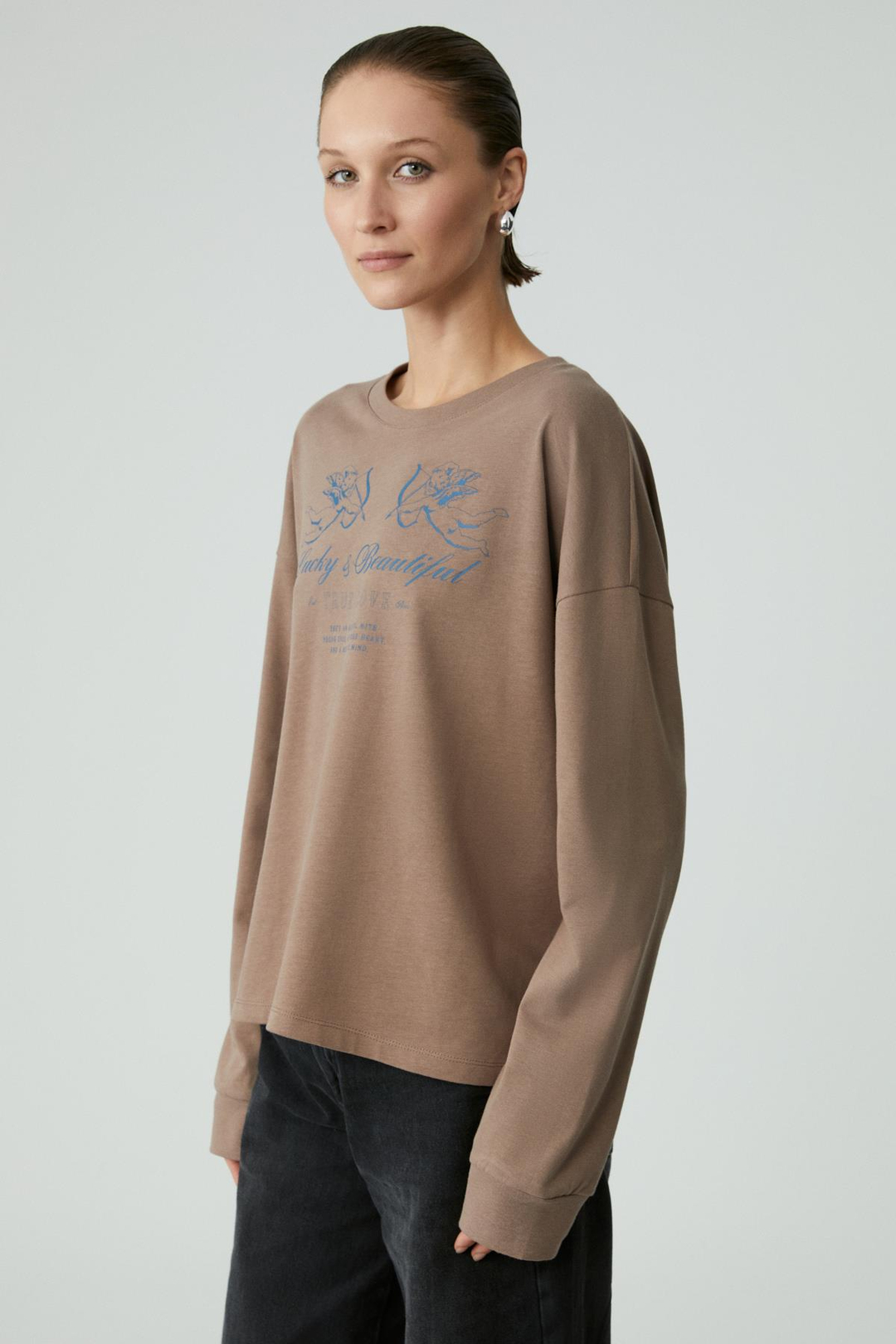 YOSELIN Kadın Uzun Kollu Baskılı Yuvarlak Yakalı Açık Kahverengi Bluz