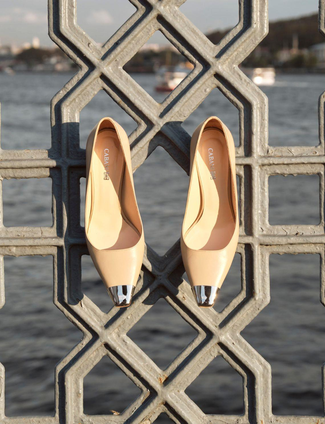 %100 Hakiki Deri Bej Kadın Topuklu Ayakkabı