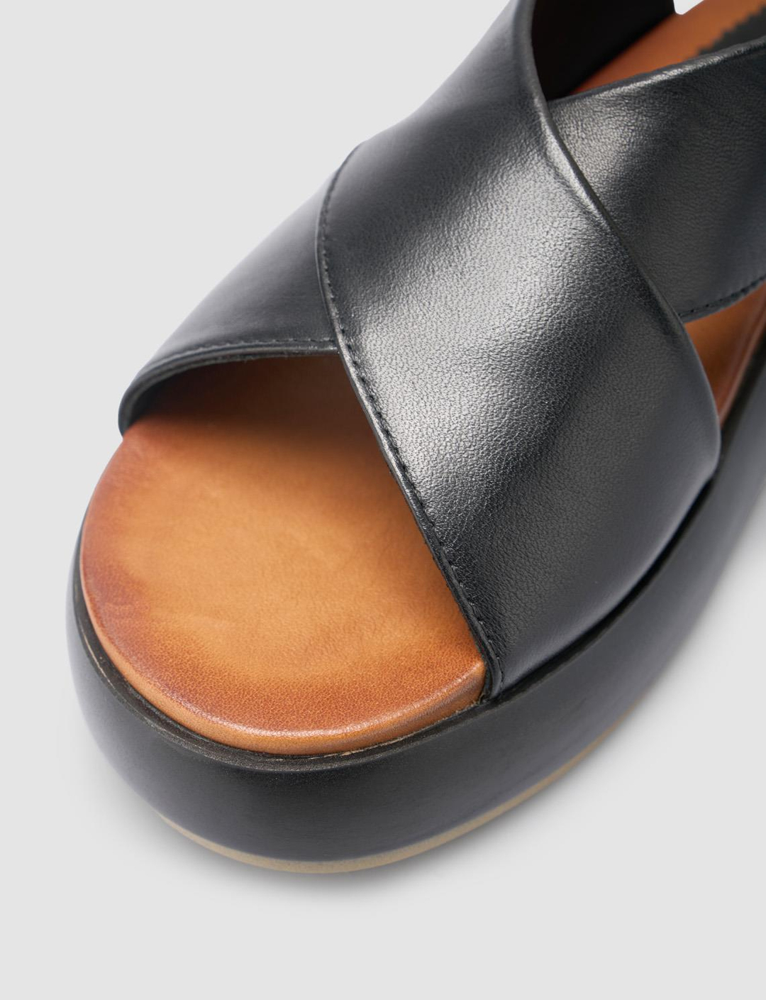 %100 Hakiki Deri Siyah Kadın Sandalet