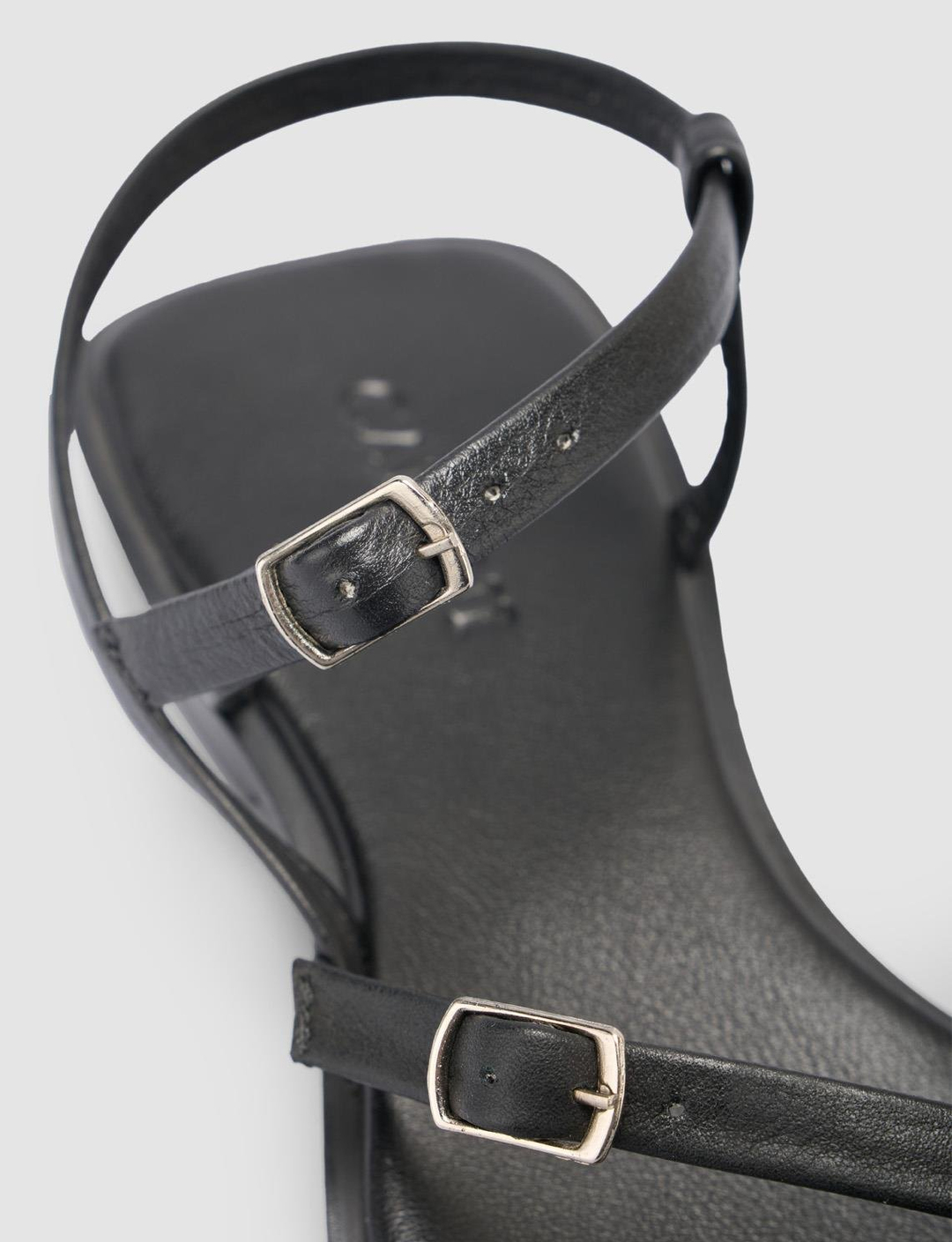 %100 Hakiki Deri Siyah Kadın Sandalet