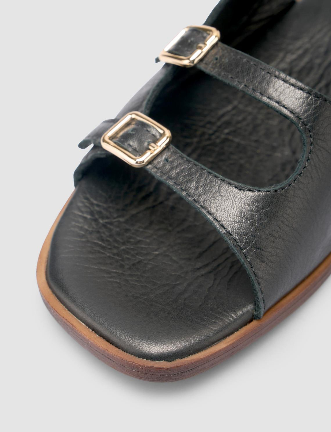 %100 Hakiki Deri Siyah Kadın Sandalet