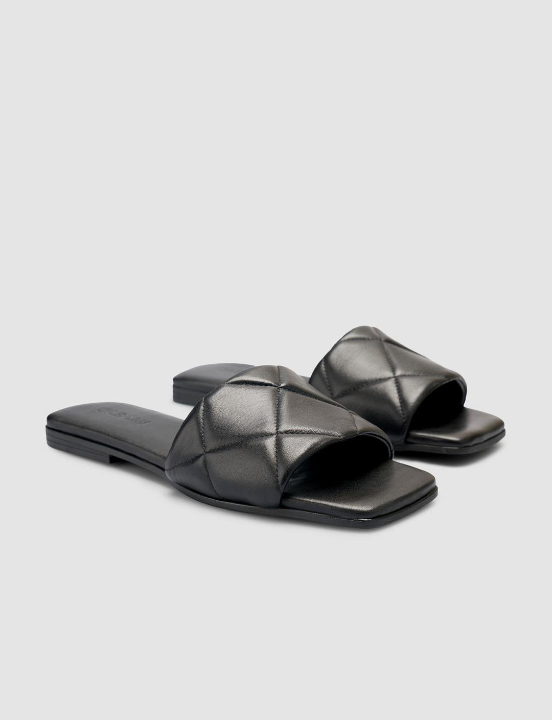 %100 Hakiki Deri Siyah Kadın Terlik