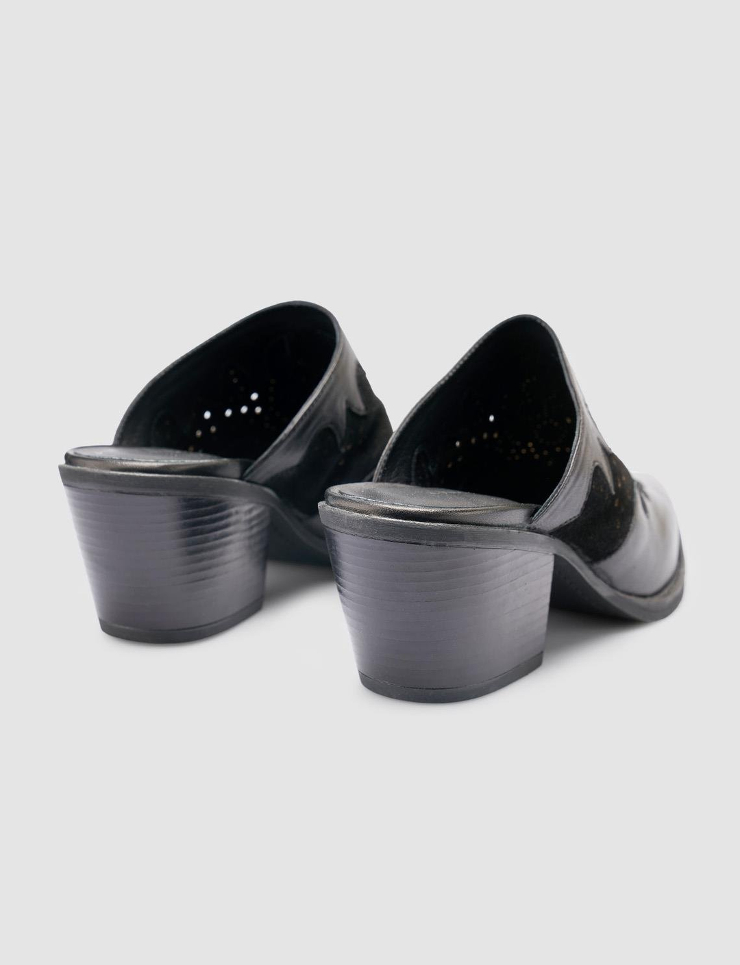 %100 Hakiki Deri Siyah Kadın Terlik