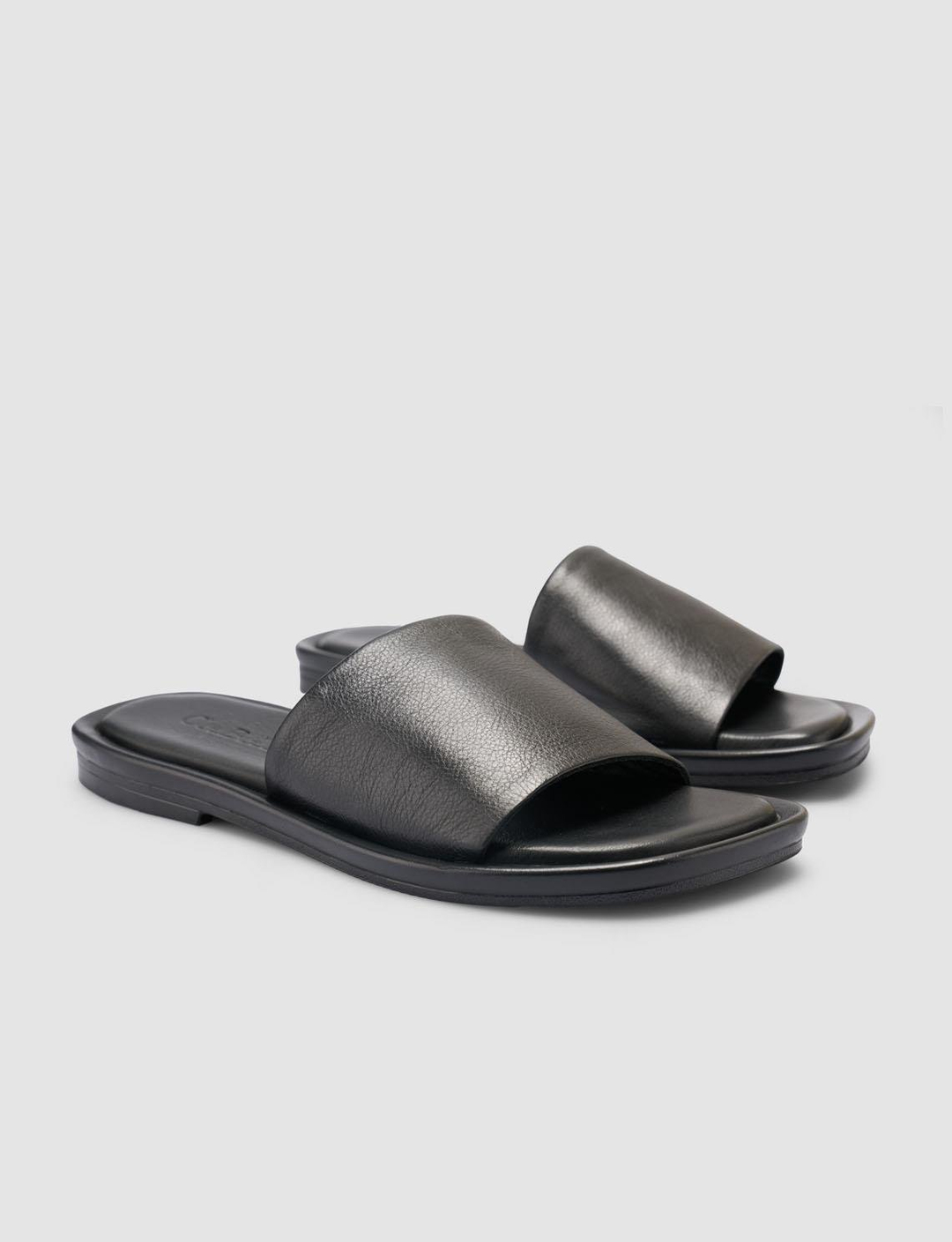 %100 Hakiki Deri Siyah Kadın Terlik