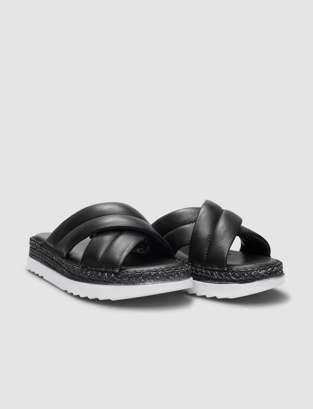 %100 Hakiki Deri Siyah Kadın Terlik