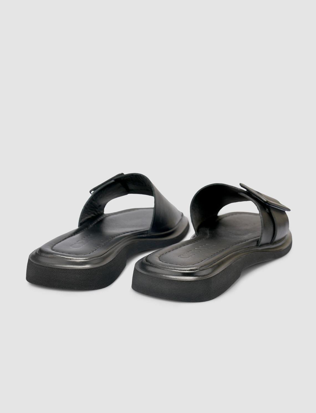 %100 Hakiki Deri Siyah Kadın Terlik