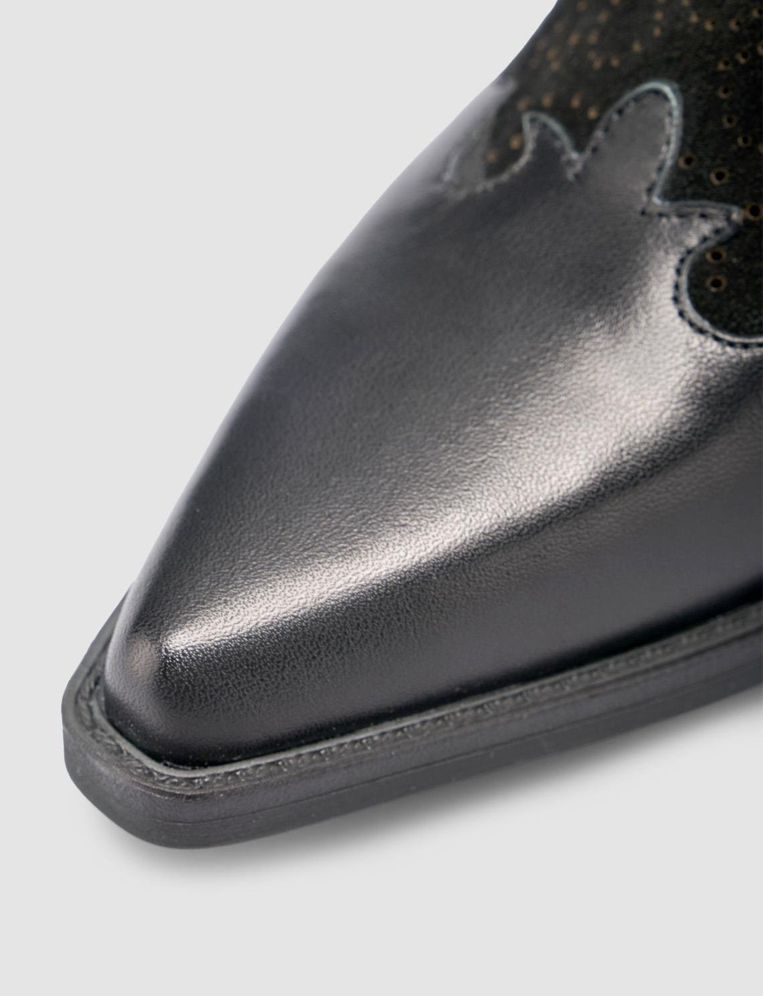 %100 Hakiki Deri Siyah Kadın Terlik