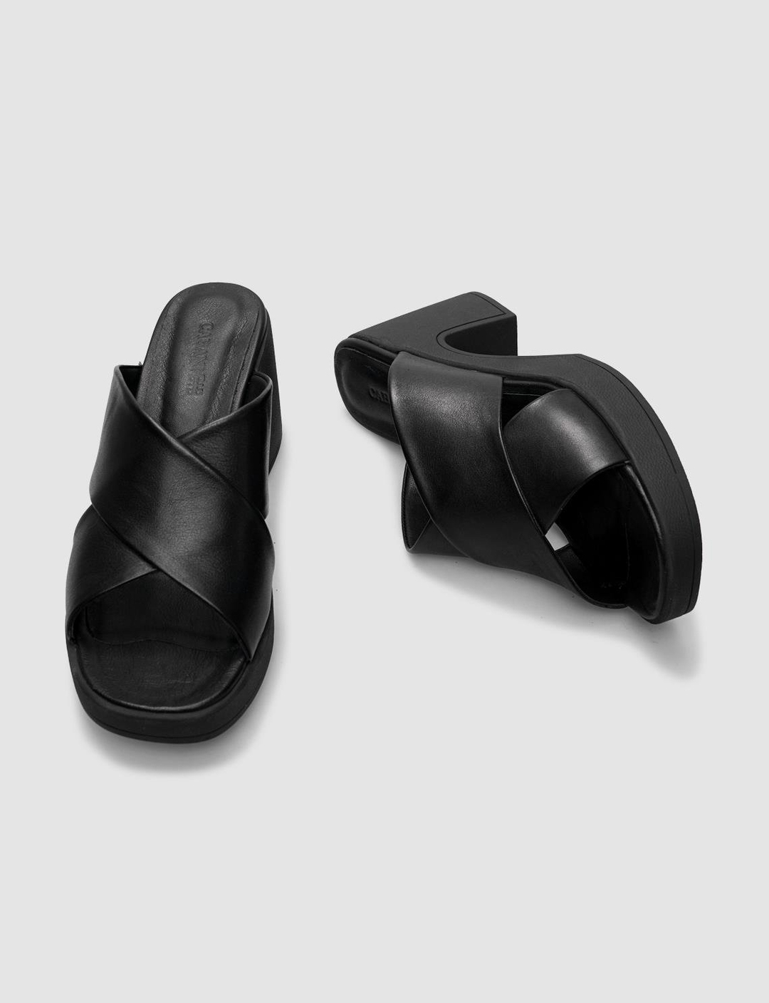 %100 Hakiki Deri Siyah Kadın Terlik