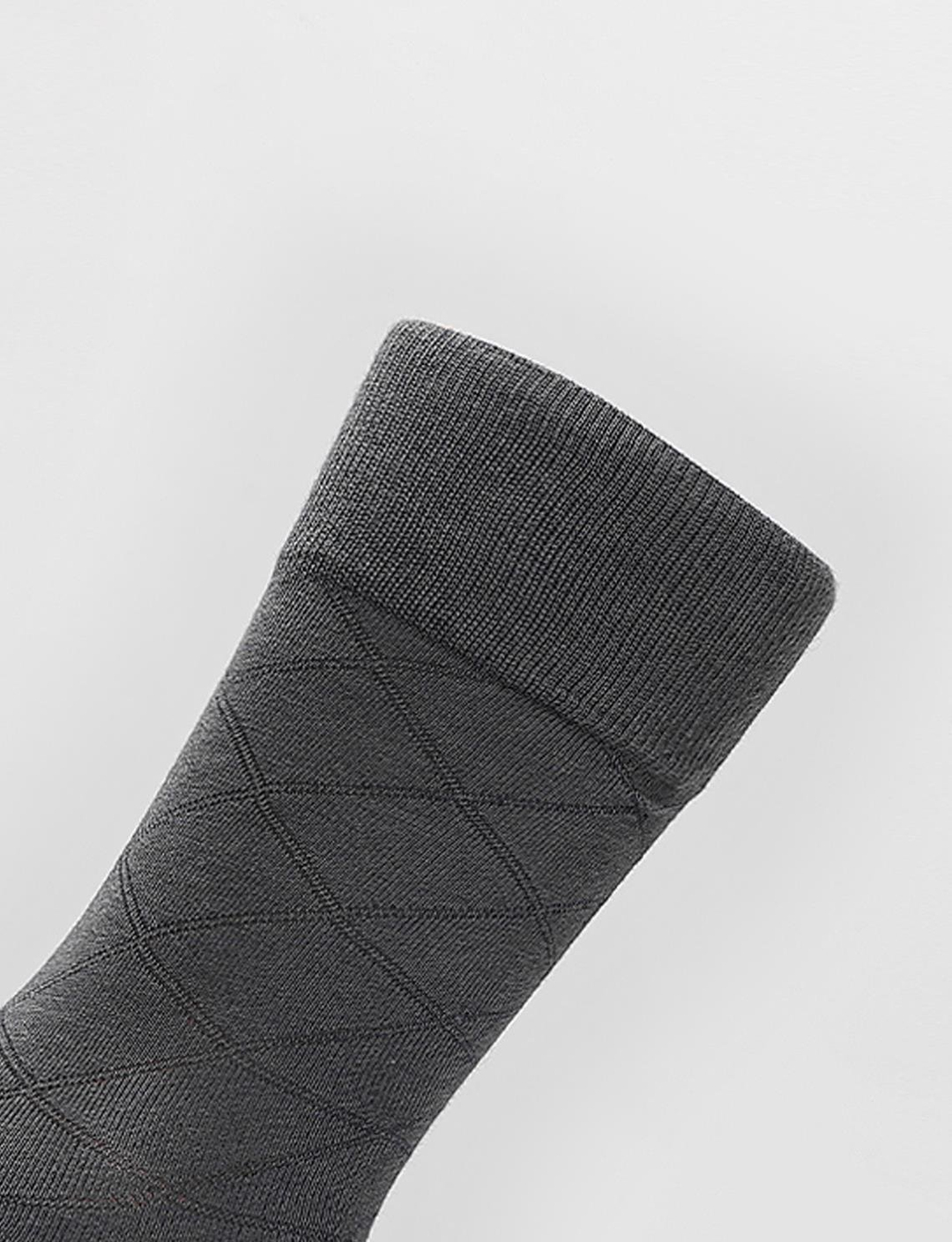 2023-Mevsimlik-Erkek-Çorap