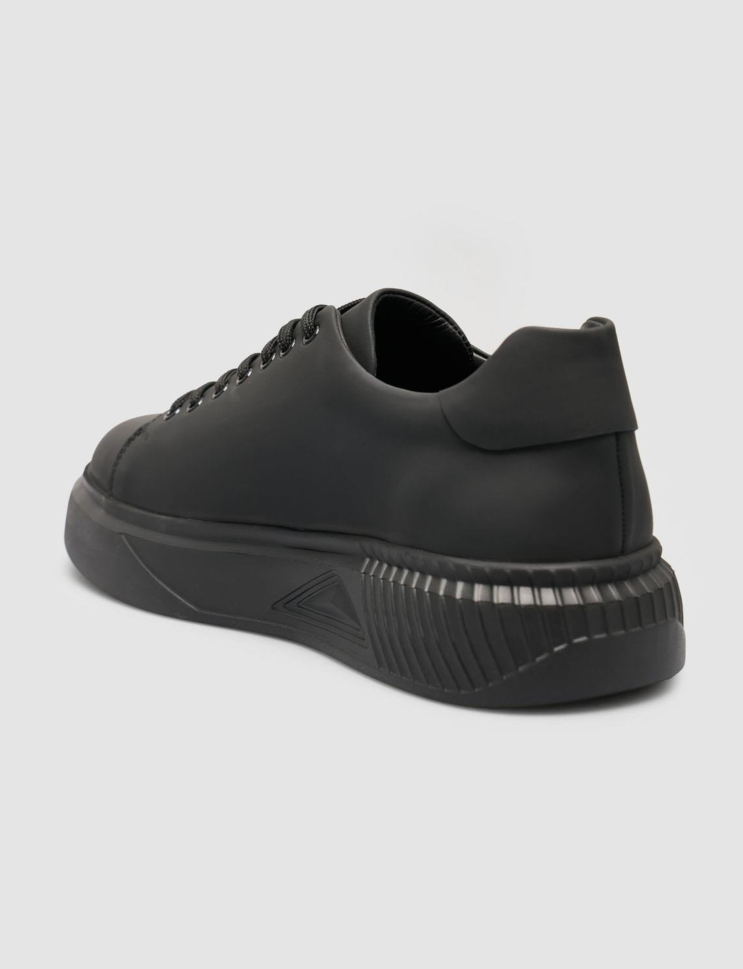 2025-Mevsimlik-Erkek-Ayakkabı