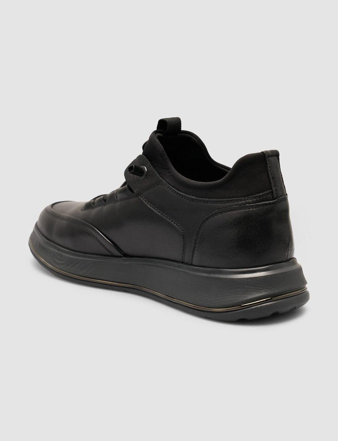 2025-Mevsimlik-Erkek-Ayakkabı