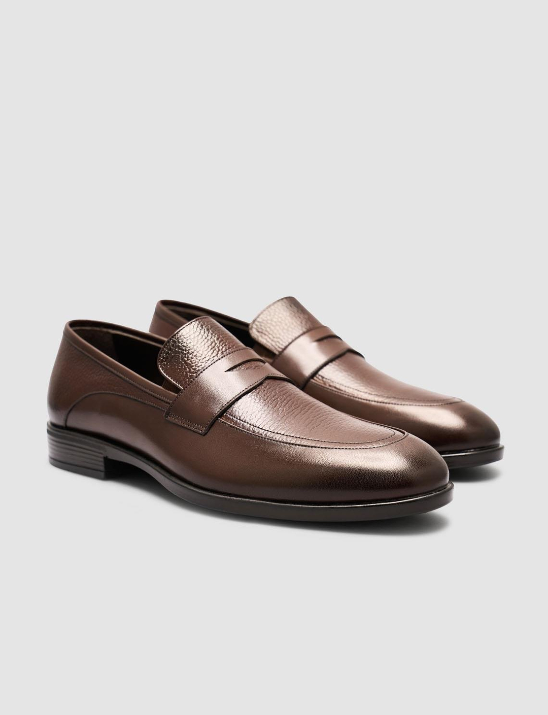 2025-Mevsimlik-Erkek-Ayakkabı