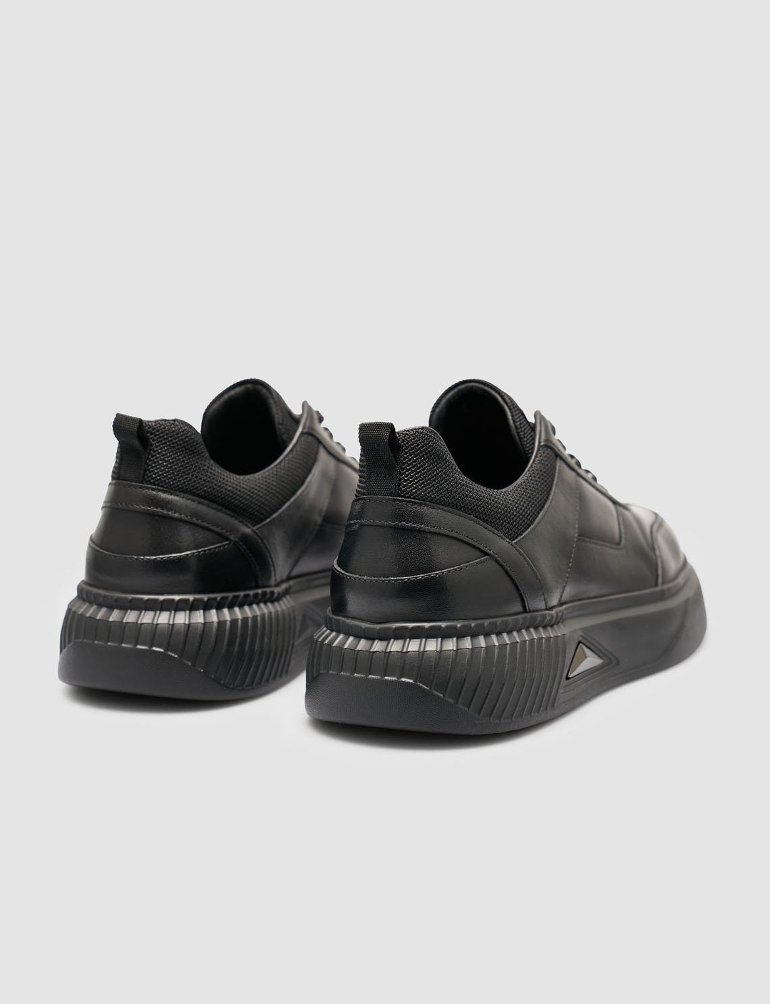 2025-Mevsimlik-Erkek-Ayakkabı