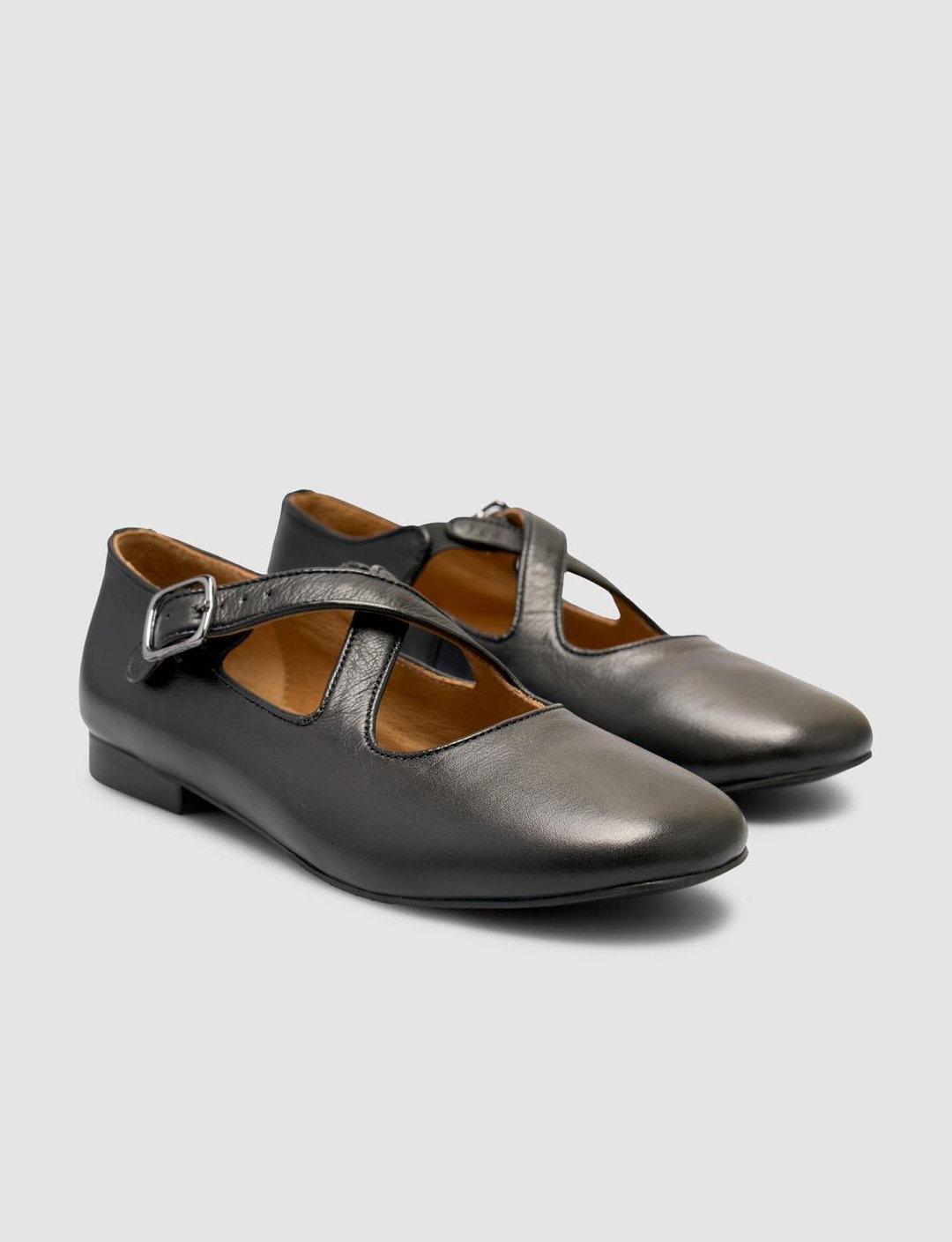 2025-Mevsimlik-Kadın-Ayakkabı