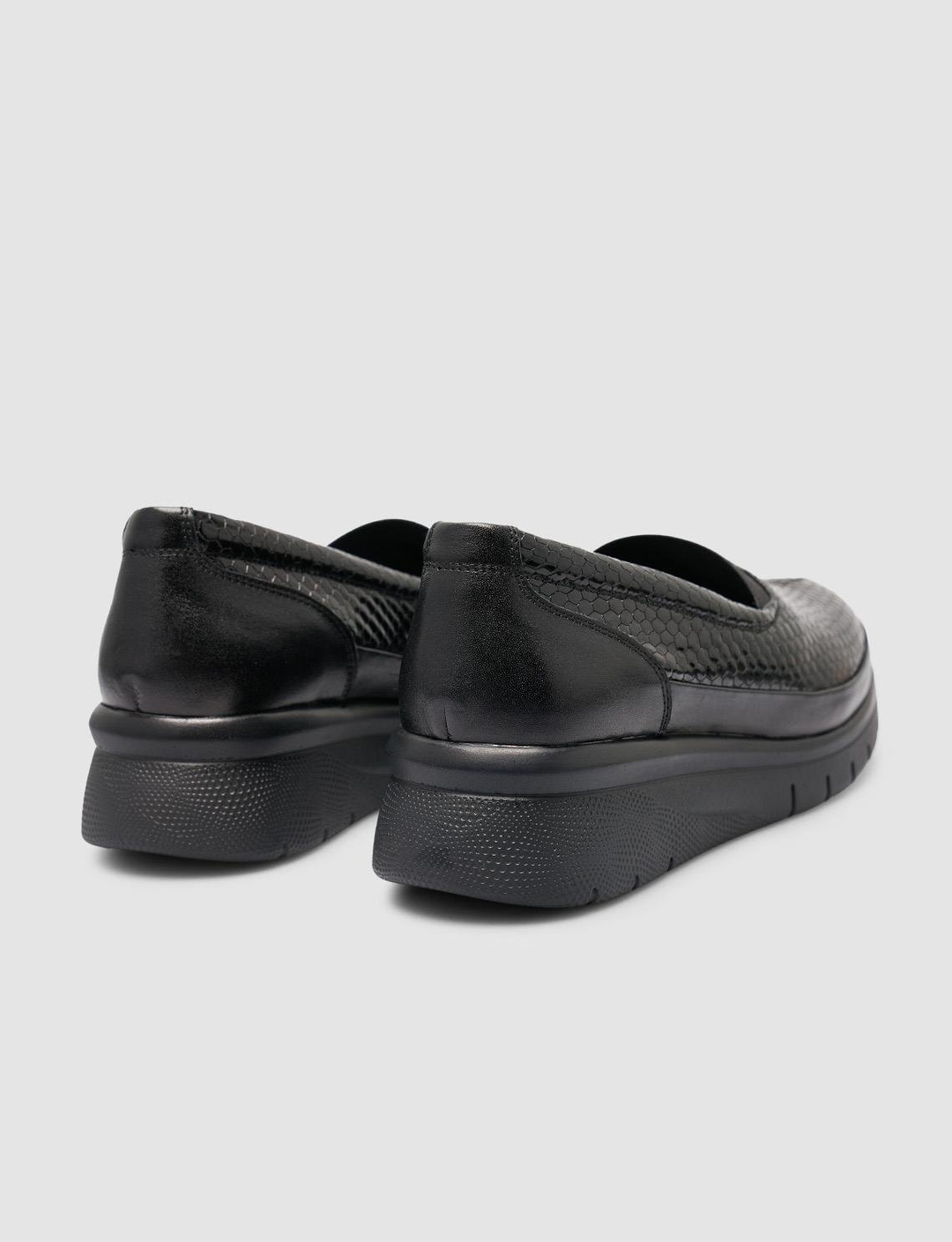 2025-Mevsimlik-Kadın-Ayakkabı