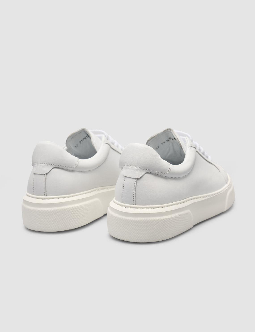 2025-Mevsimlik-Kadın-Ayakkabı