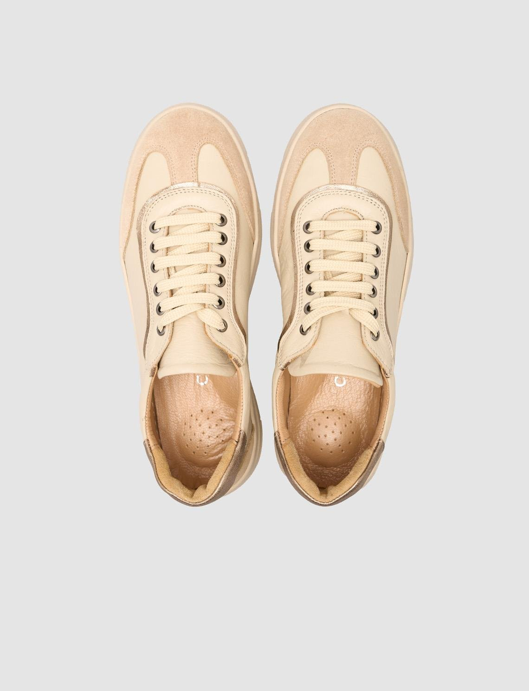 2025-Mevsimlik-Kadın-Ayakkabı