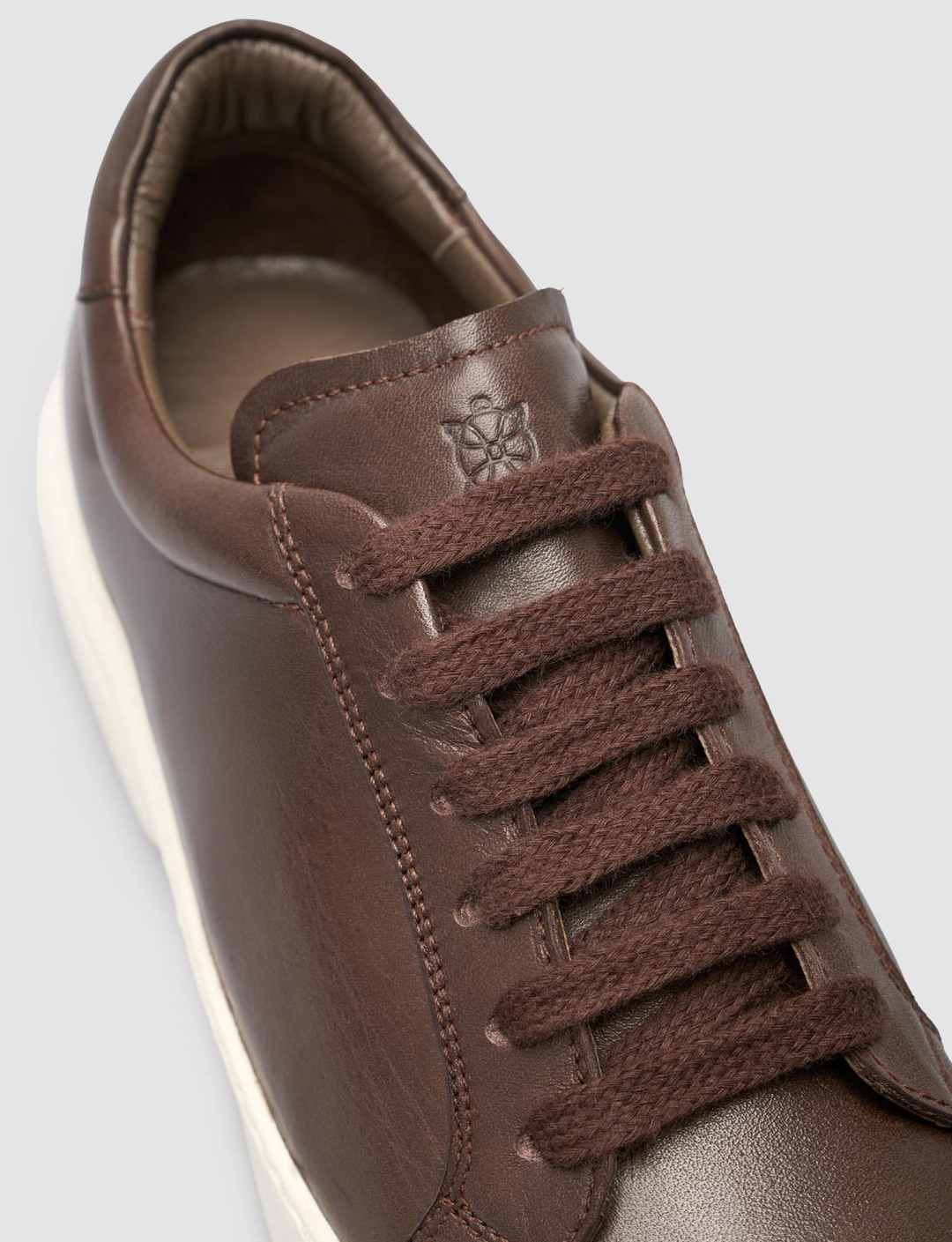 2025-Mevsimlik-Kadın-Ayakkabı