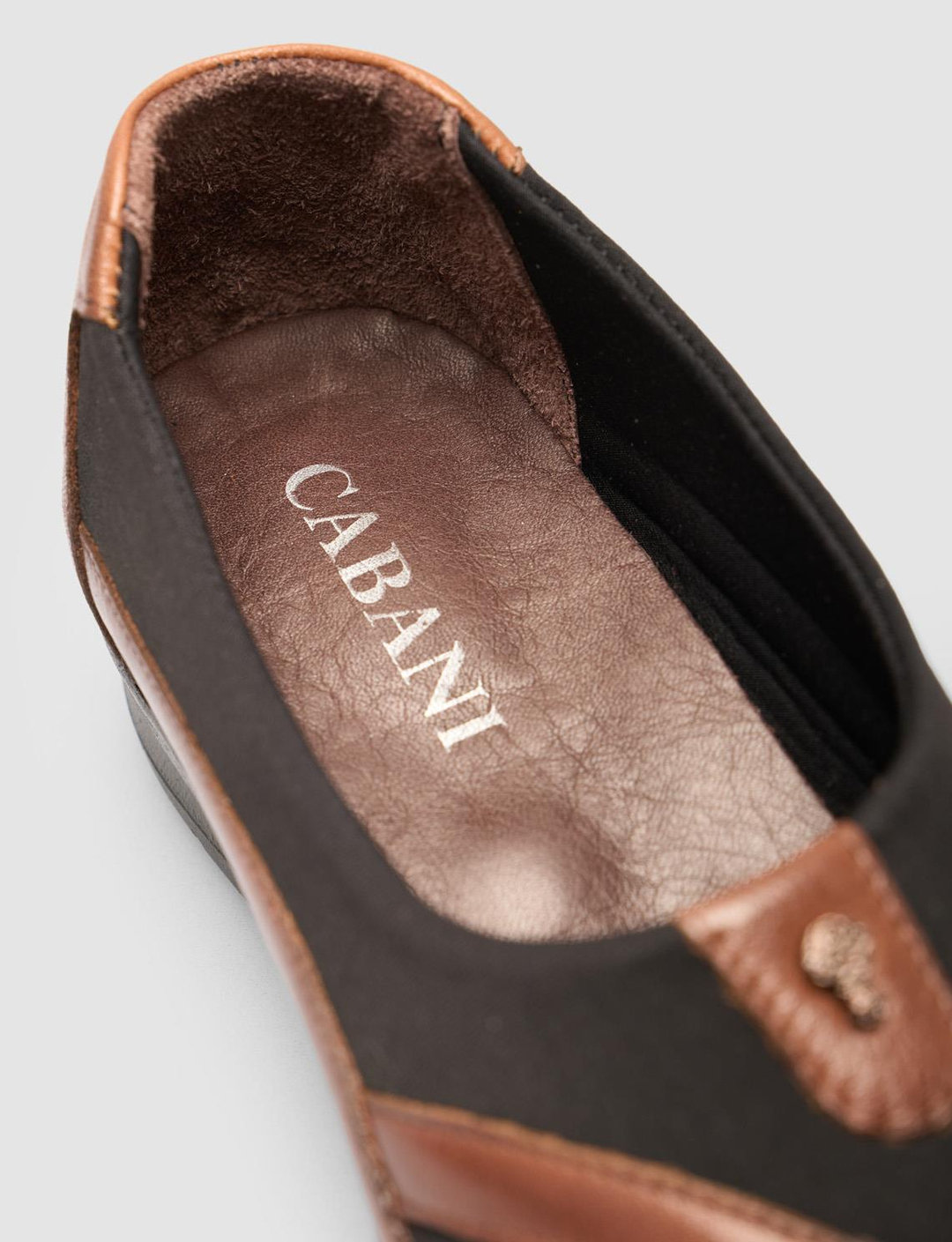 2025-Mevsimlik-Kadın-Ayakkabı