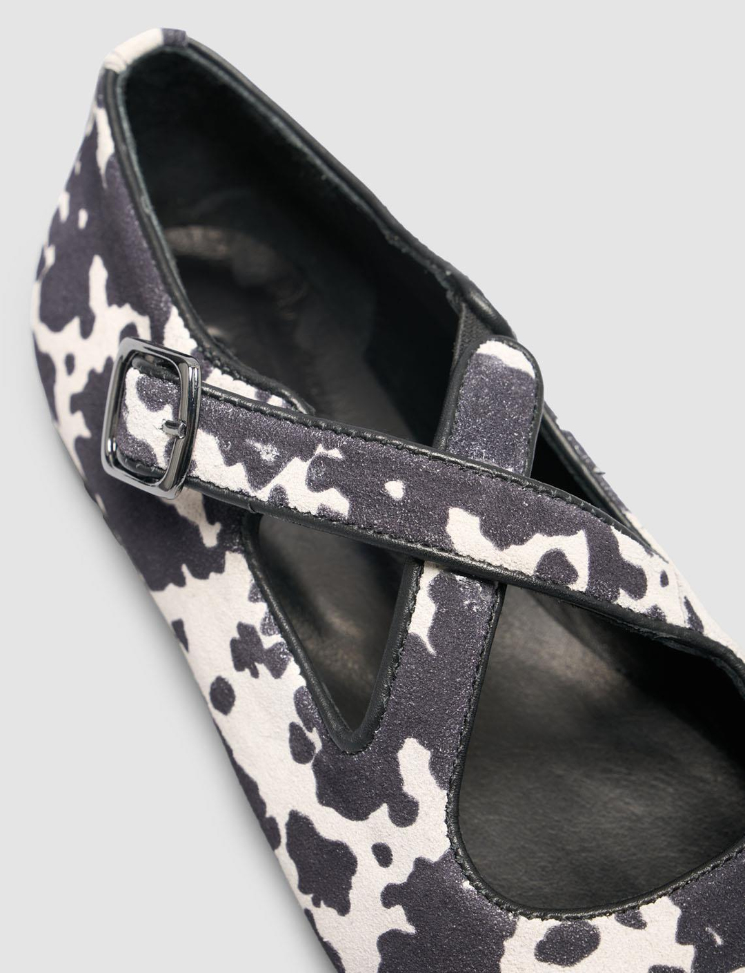 2025-Mevsimlik-Kadın-Ayakkabı