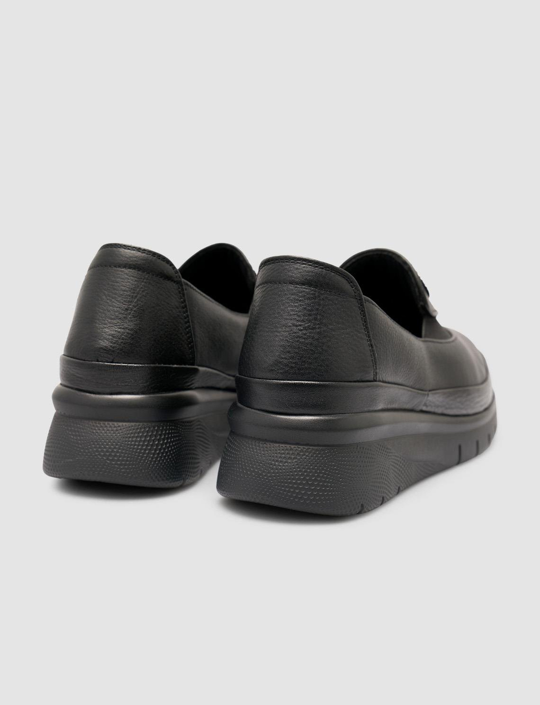 2025-Mevsimlik-Kadın-Ayakkabı