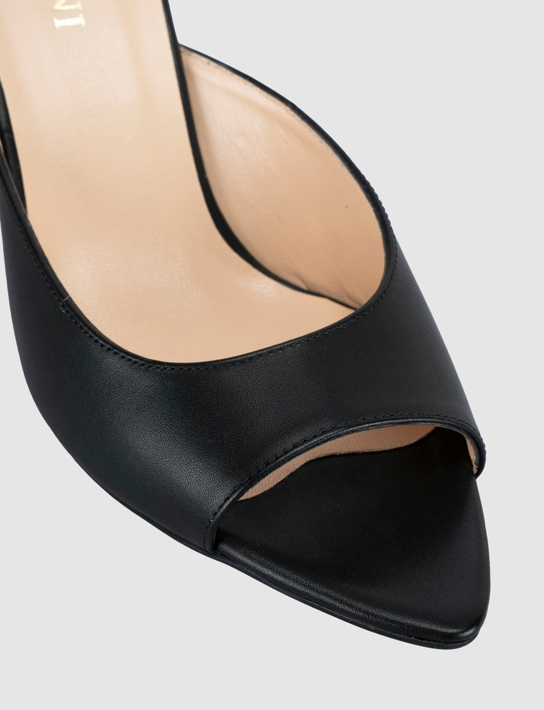 2026-Mevsimlik-Kadın-Terlik