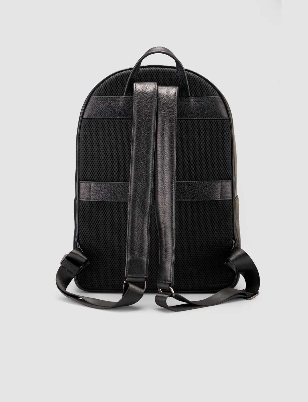 2026-SS-Mevsimlik-Erkek-Çanta