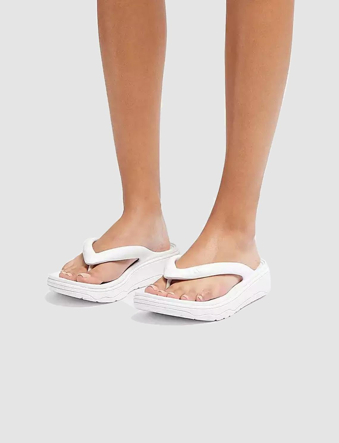 Beyaz Kadın Terlik