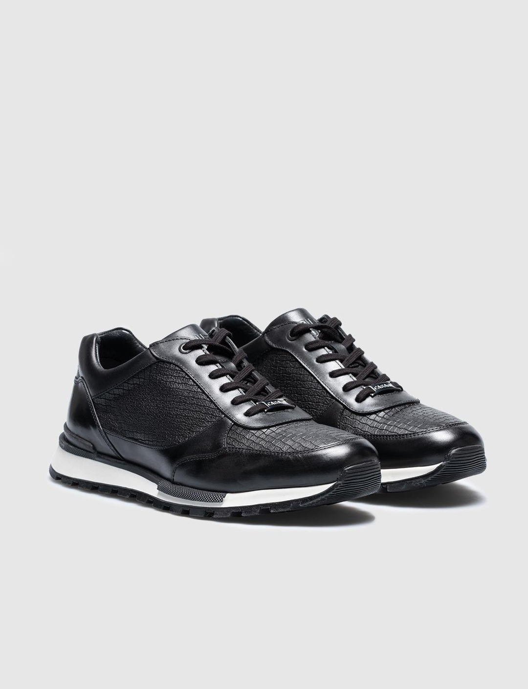 Gerçek Deri Siyah Bağcıklı Özel Tasarımlı Erkek Spor Ayakkabı