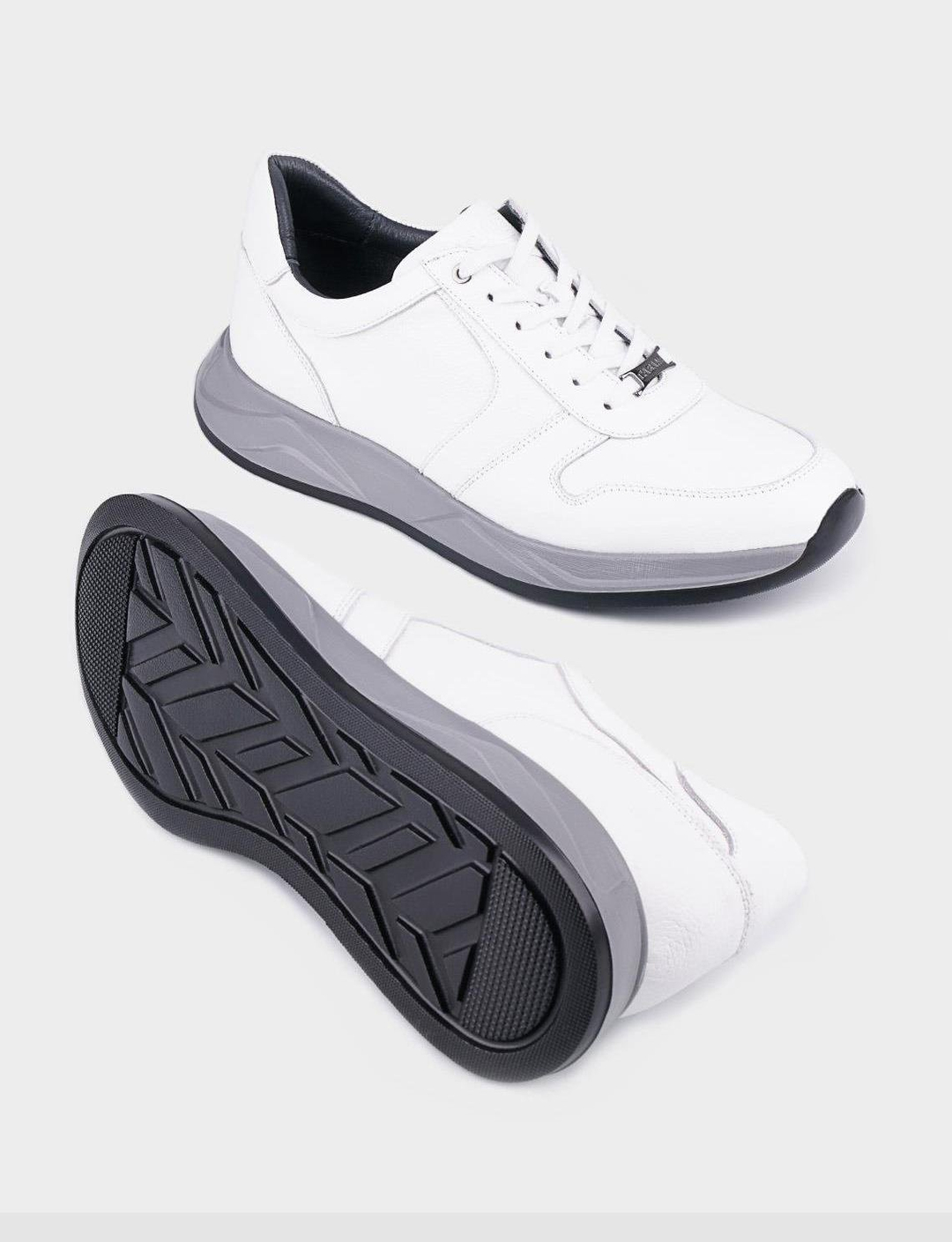 Gri Tabanlı Hakiki Deri Beyaz Erkek Spor Ayakkabı