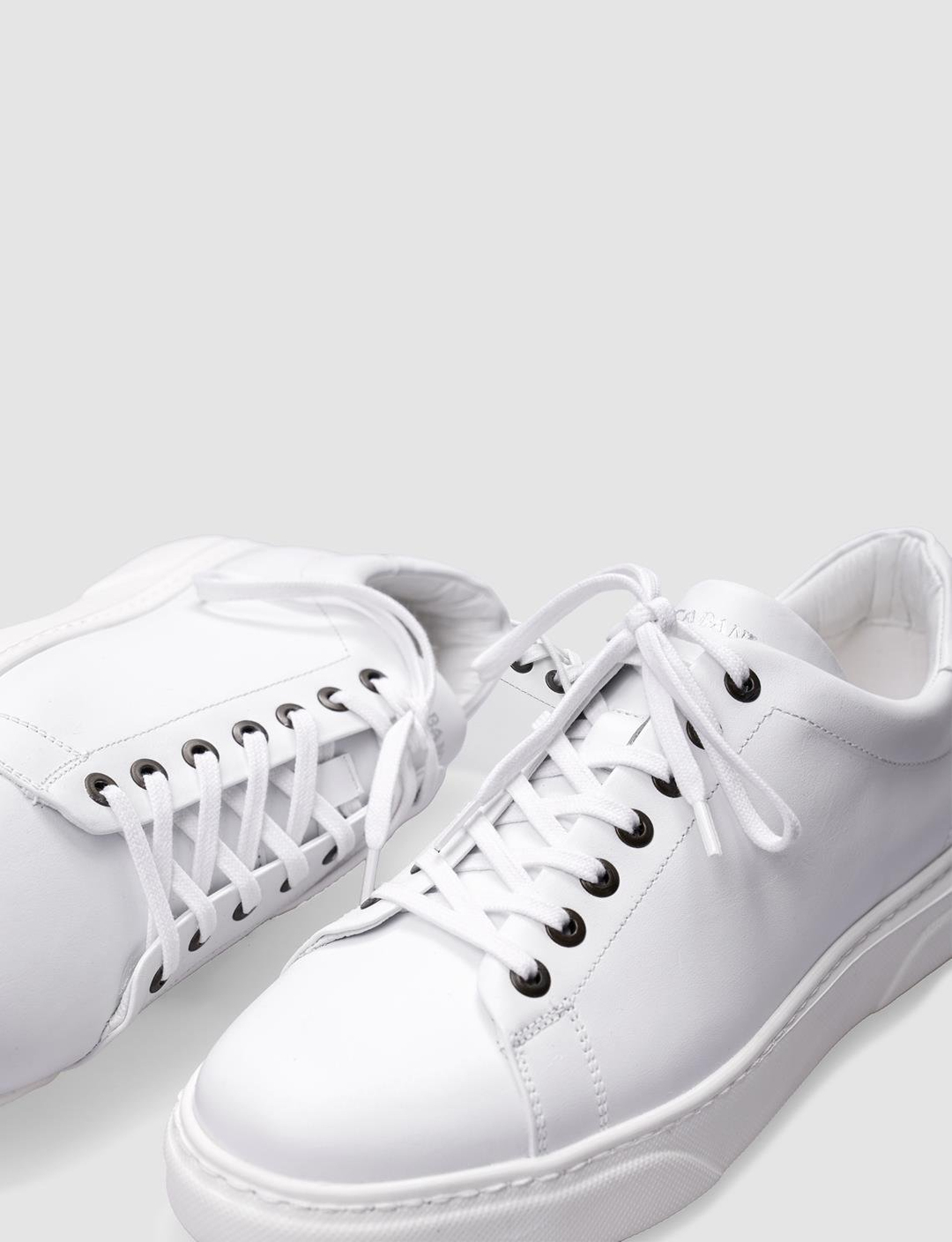 Hakiki Deri Beyaz Bağcıklı Erkek Spor Ayakkabı