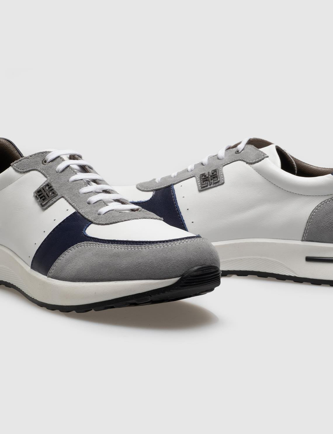 Hakiki Deri Beyaz Bağcıklı Erkek Spor Ayakkabı