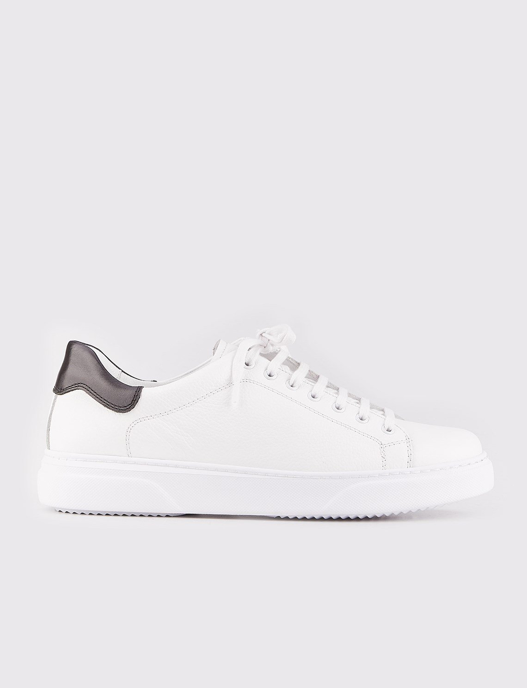 Hakiki Deri Beyaz Bağcıklı Erkek Spor Ayakkabı